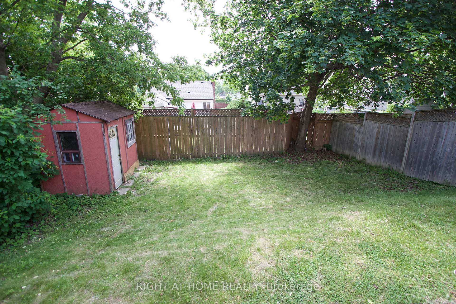 Photo 18 of 262 Drew Street, Oshawa, Central — HOMEH