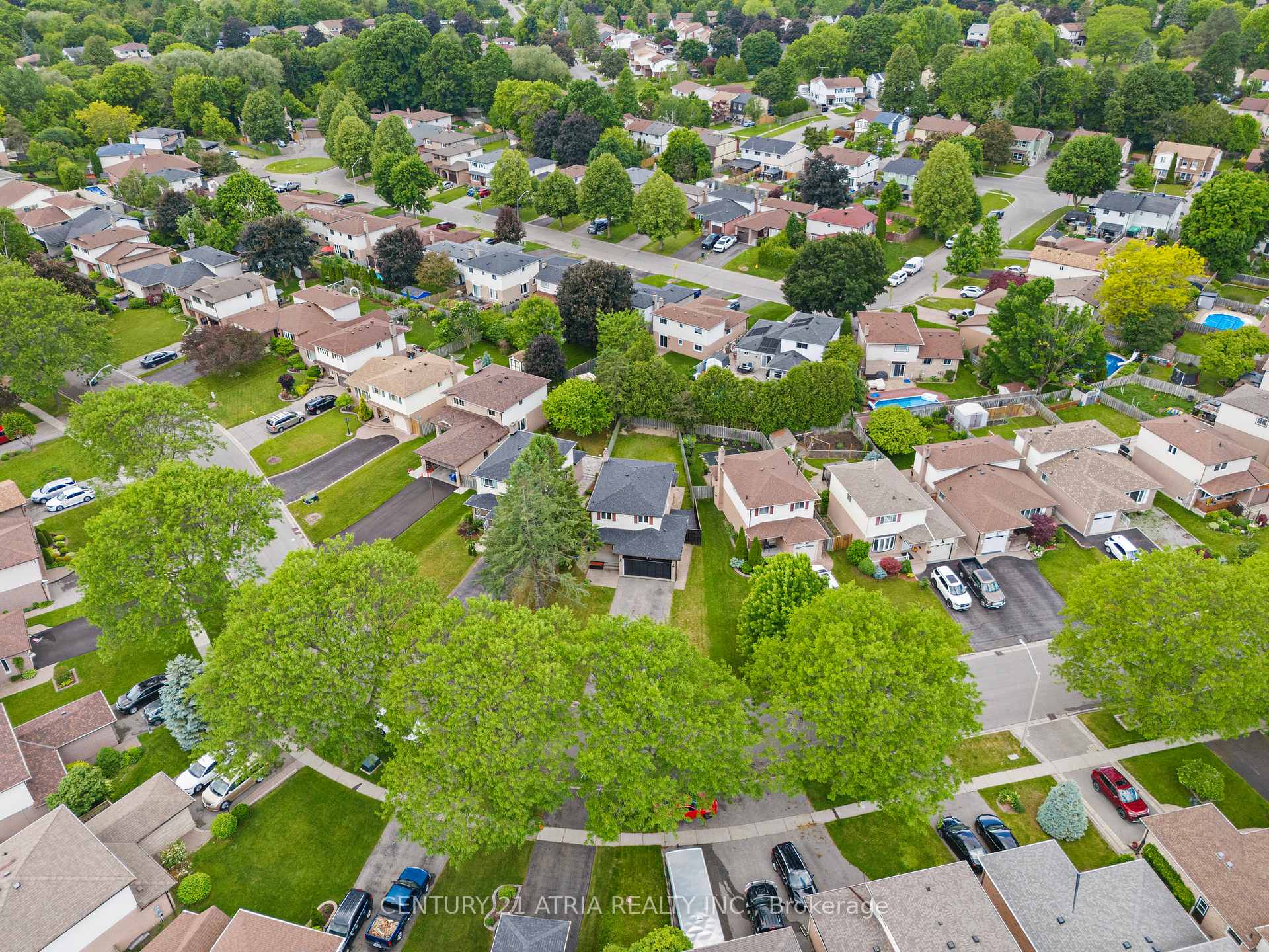 Photo 40 of 392 Gothic Drive, Oshawa, Eastdale — HOMEH