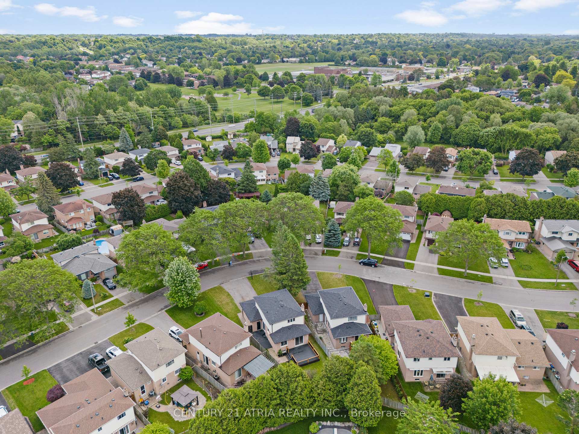 Photo 37 of 392 Gothic Drive, Oshawa, Eastdale — HOMEH