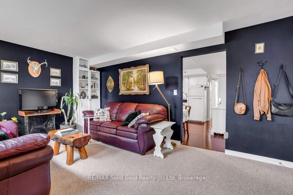 Photo 12 of 375 Southill Drive, Kitchener — HOMEH