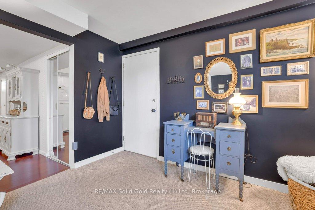 Photo 11 of 375 Southill Drive, Kitchener — HOMEH