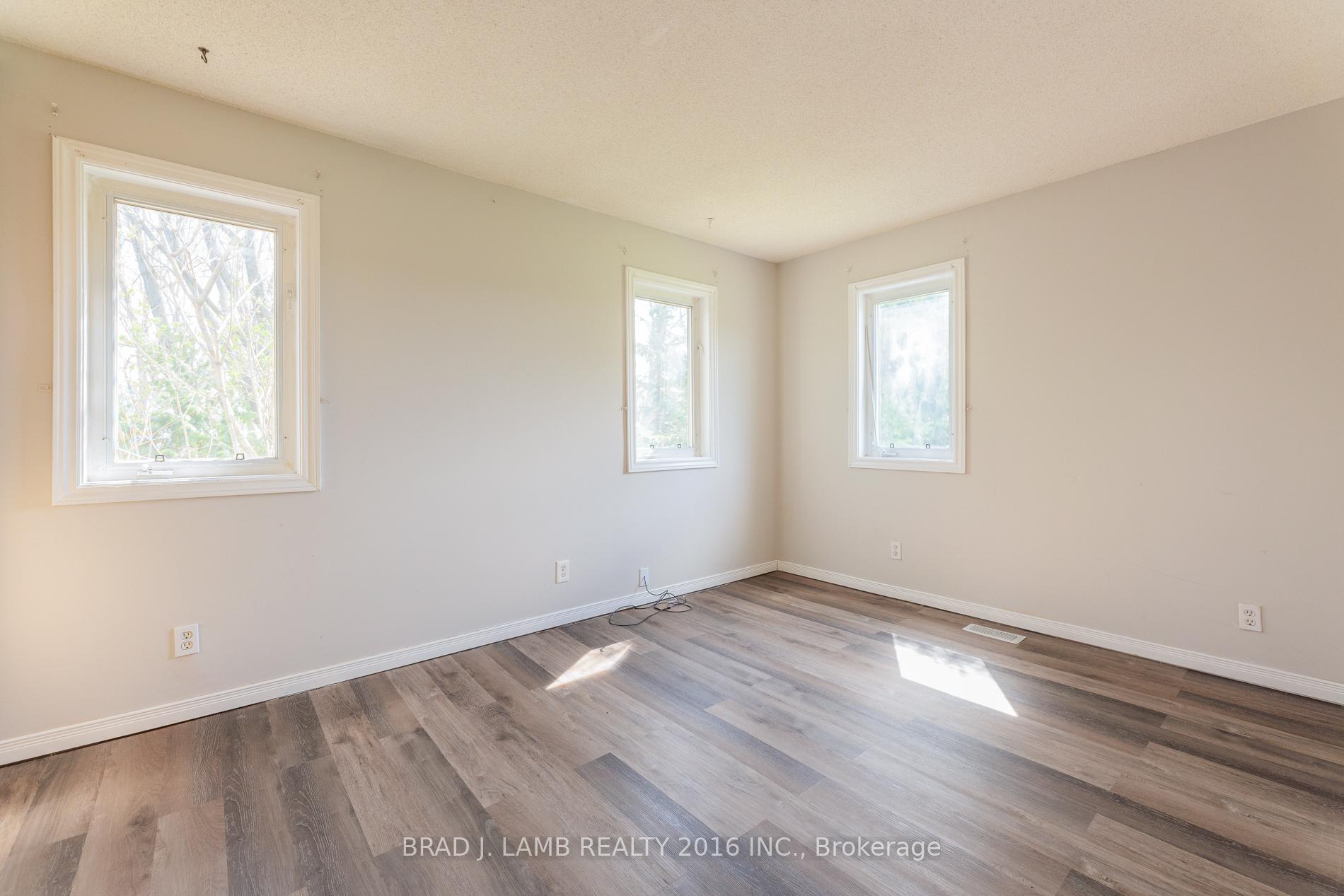 Photo 42 of 18585 Keele Street, King, Rural King — HOMEH