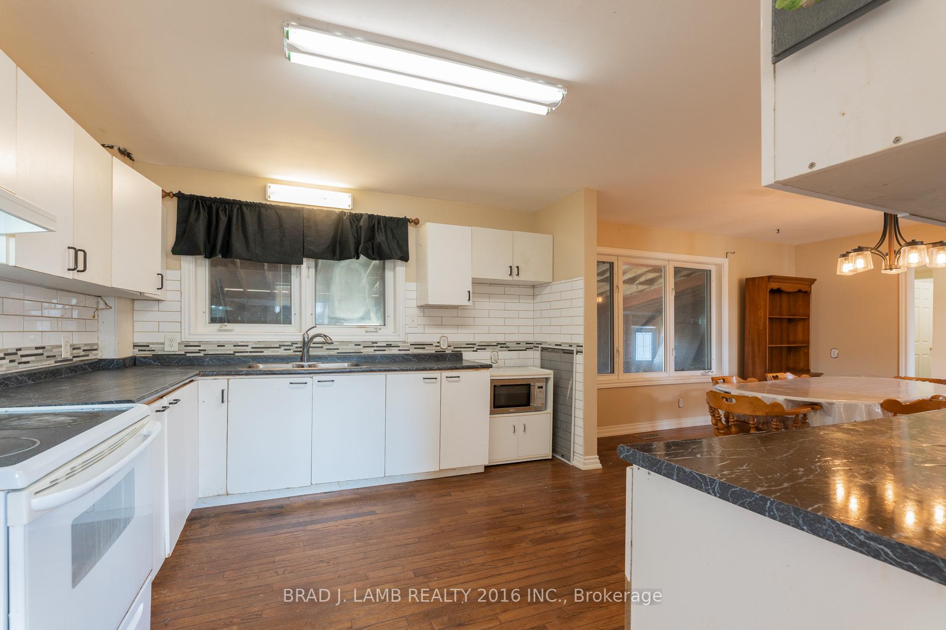 Photo 35 of 18585 Keele Street, King, Rural King — HOMEH
