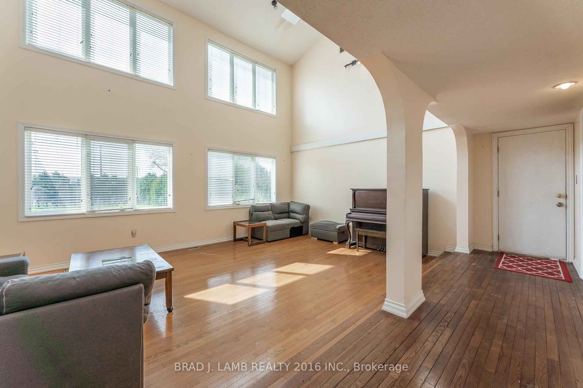 Photo 21 of 18585 Keele Street, King, Rural King — HOMEH