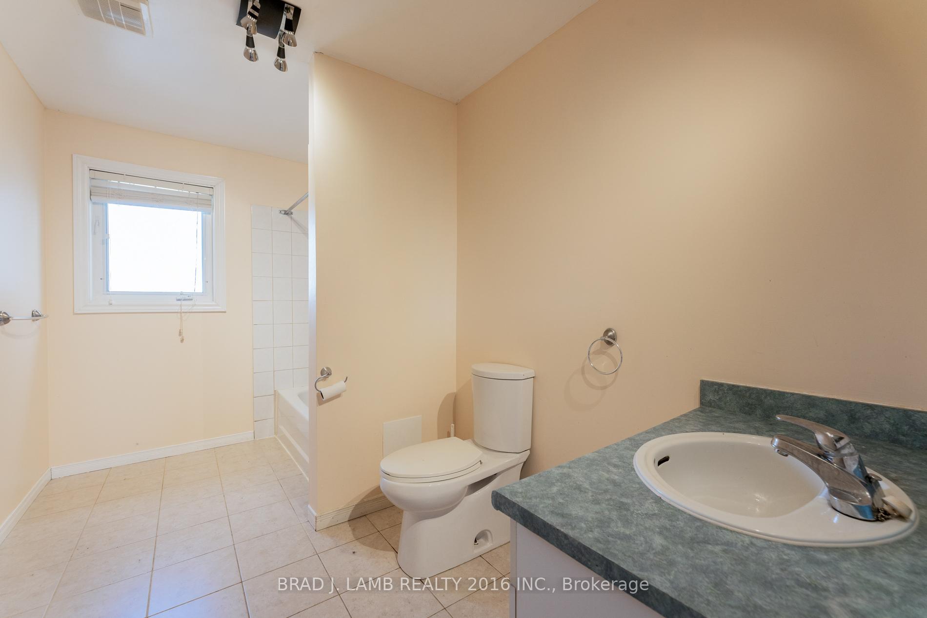 Photo 20 of 18585 Keele Street, King, Rural King — HOMEH