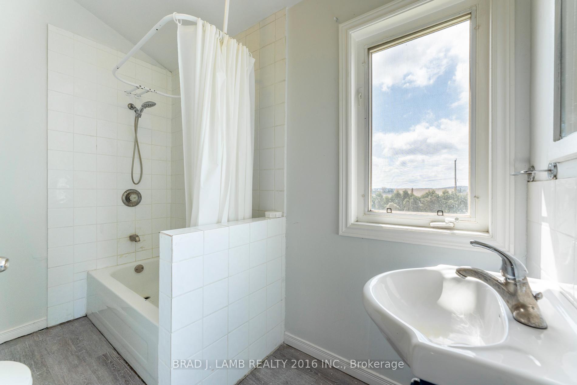 Photo 46 of 18585 Keele Street, King, Rural King — HOMEH