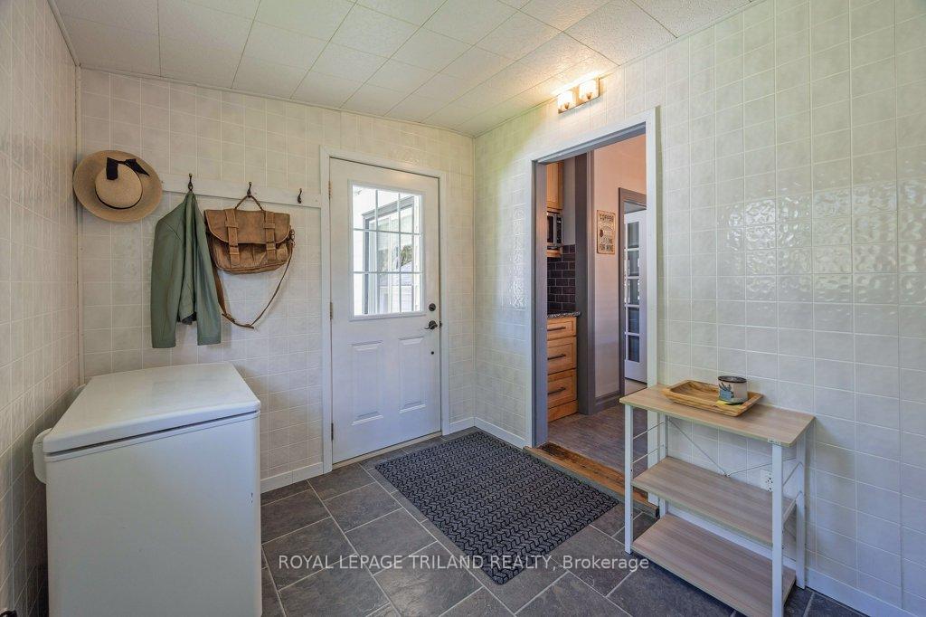 Photo 16 of 9713 Sunset Drive, St. Thomas — HOMEH