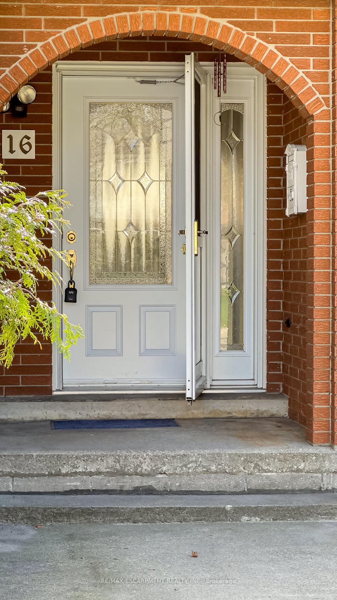 Photo 25 of 16 Billington Crescent, Hamilton, Berrisfield — HOMEH