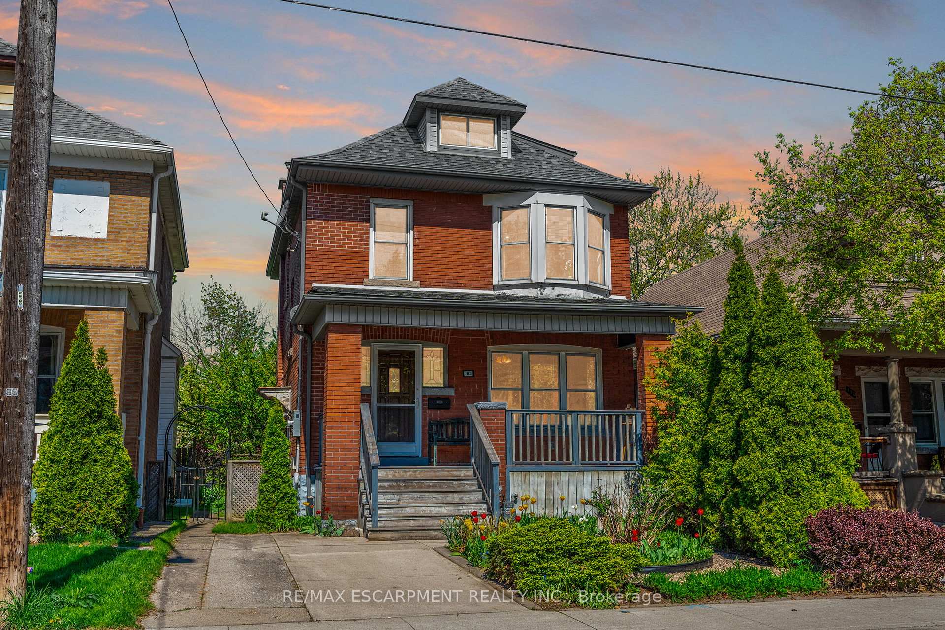 Photo 2 of 192 Ottawa Street S, Hamilton, Delta — HOMEH