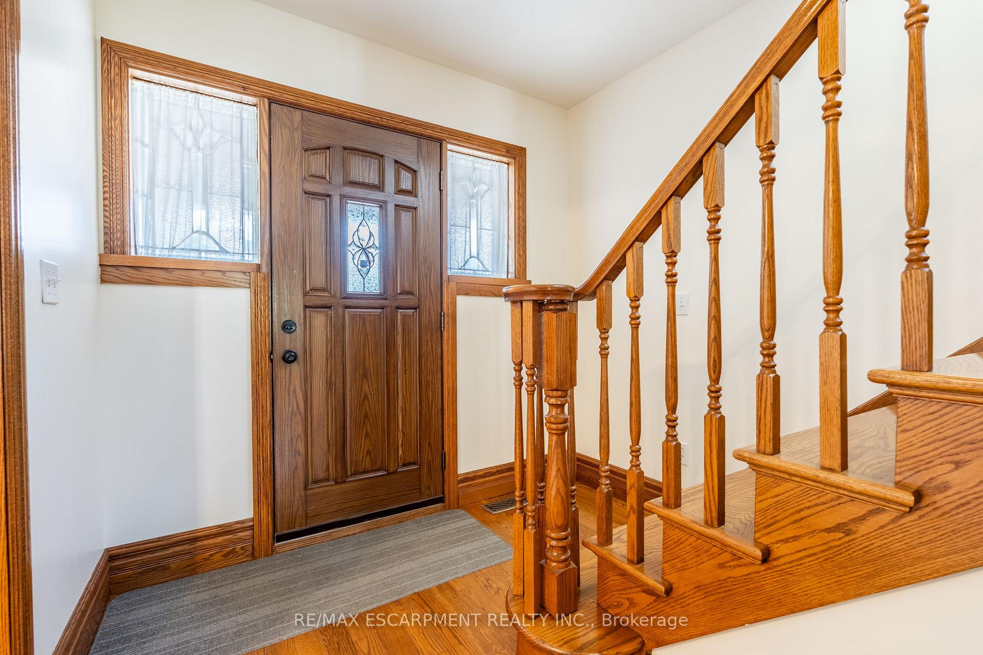 Photo 6 of 192 Ottawa Street S, Hamilton, Delta — HOMEH
