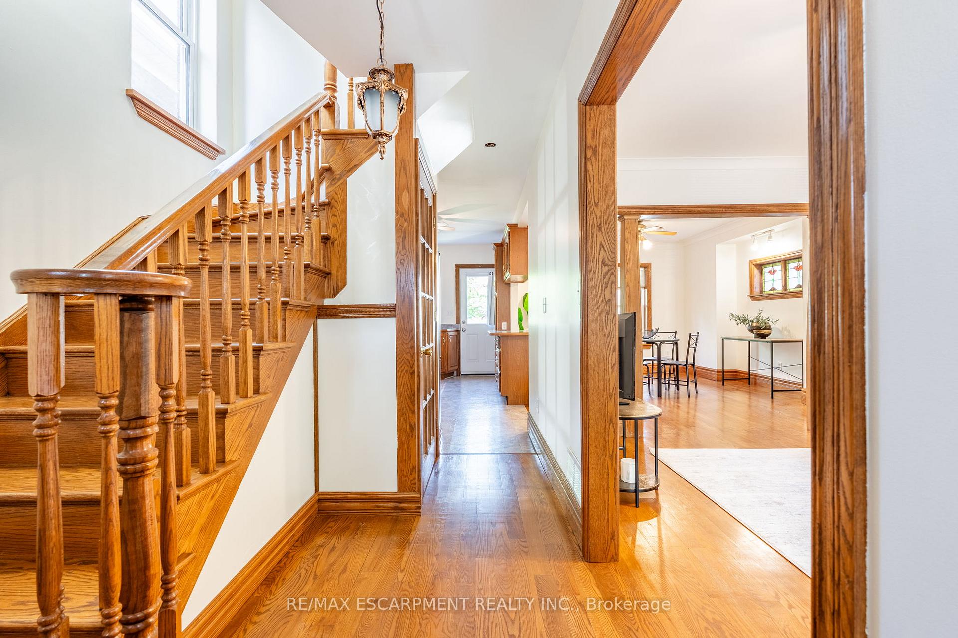 Photo 7 of 192 Ottawa Street S, Hamilton, Delta — HOMEH
