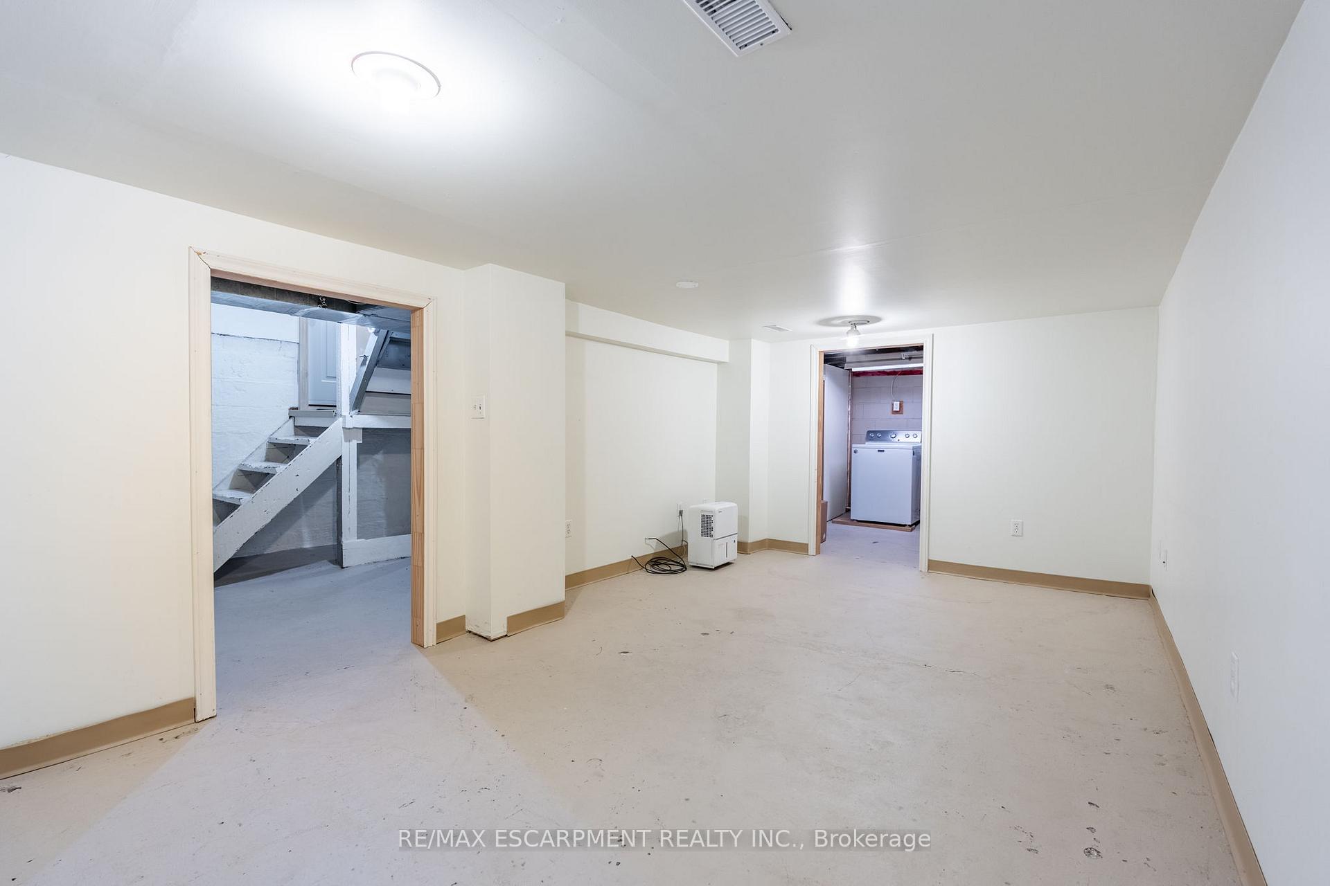 Photo 18 of 192 Ottawa Street S, Hamilton, Delta — HOMEH