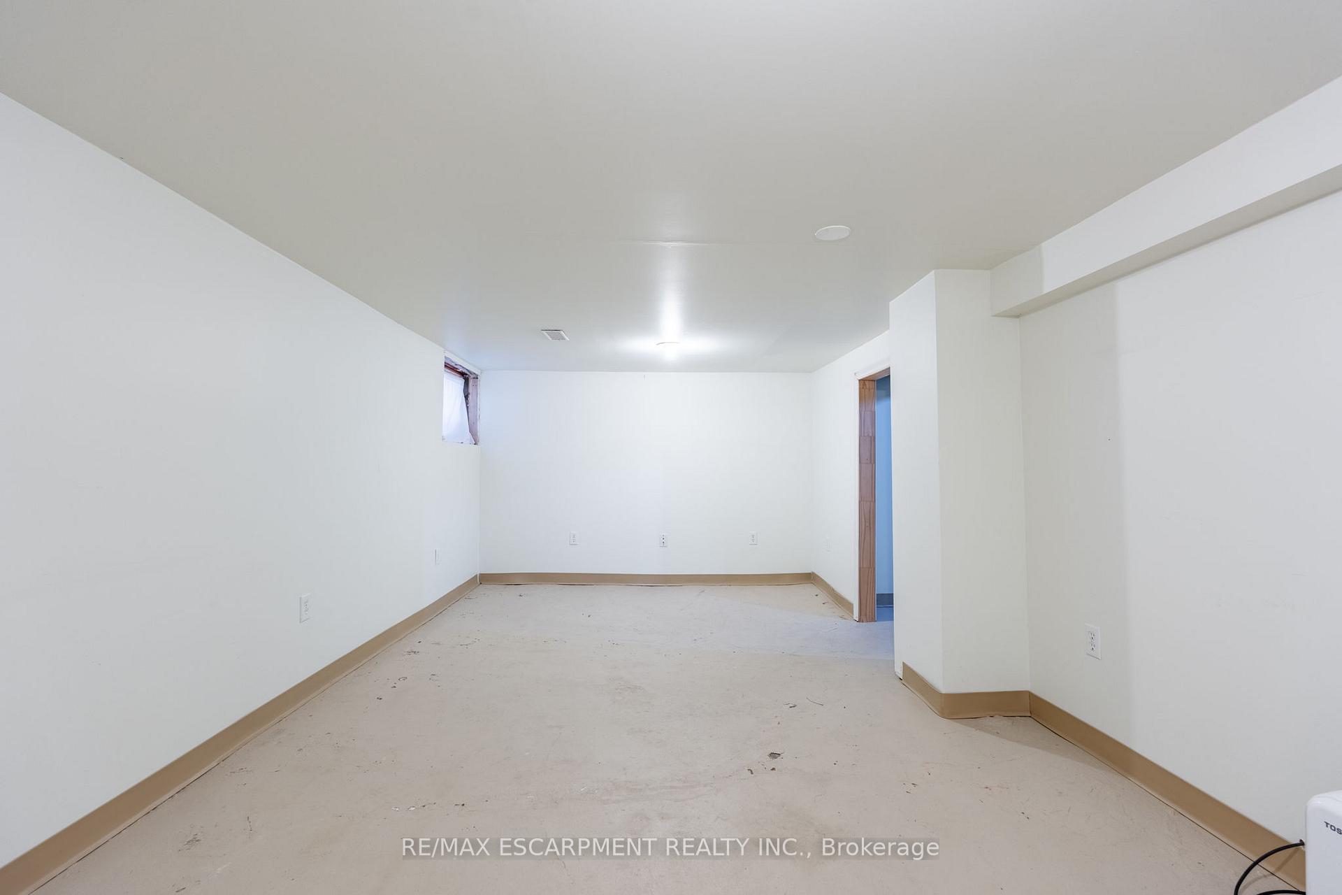 Photo 21 of 192 Ottawa Street S, Hamilton, Delta — HOMEH