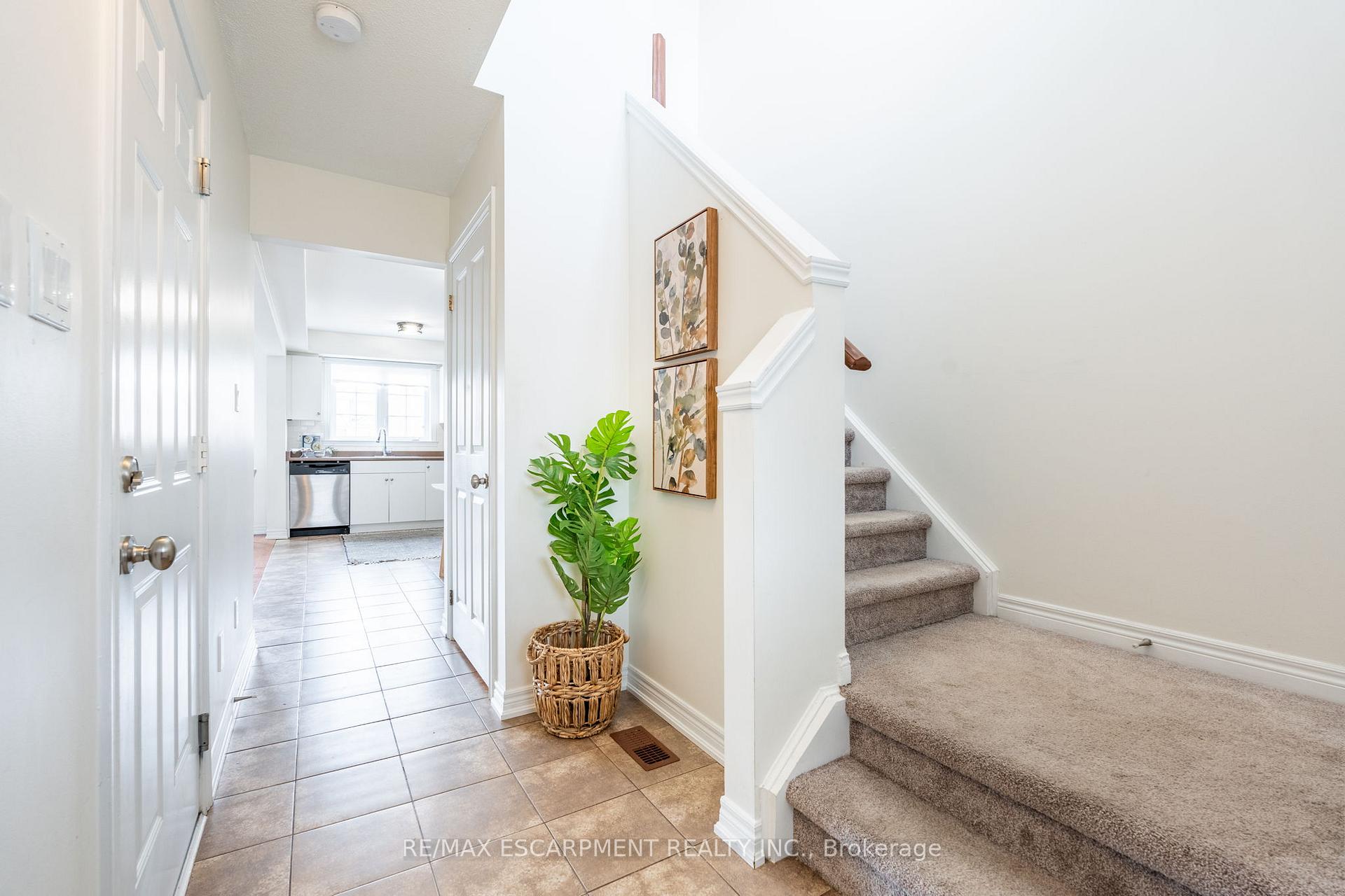 Photo 5 of Unit 48, 222 Fall Fair Way, Hamilton, Binbrook — HOMEH