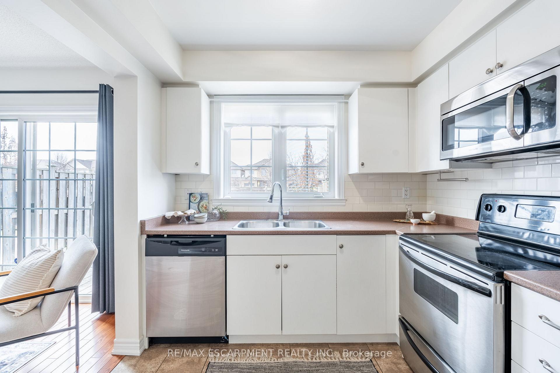 Photo 18 of Unit 48, 222 Fall Fair Way, Hamilton, Binbrook — HOMEH