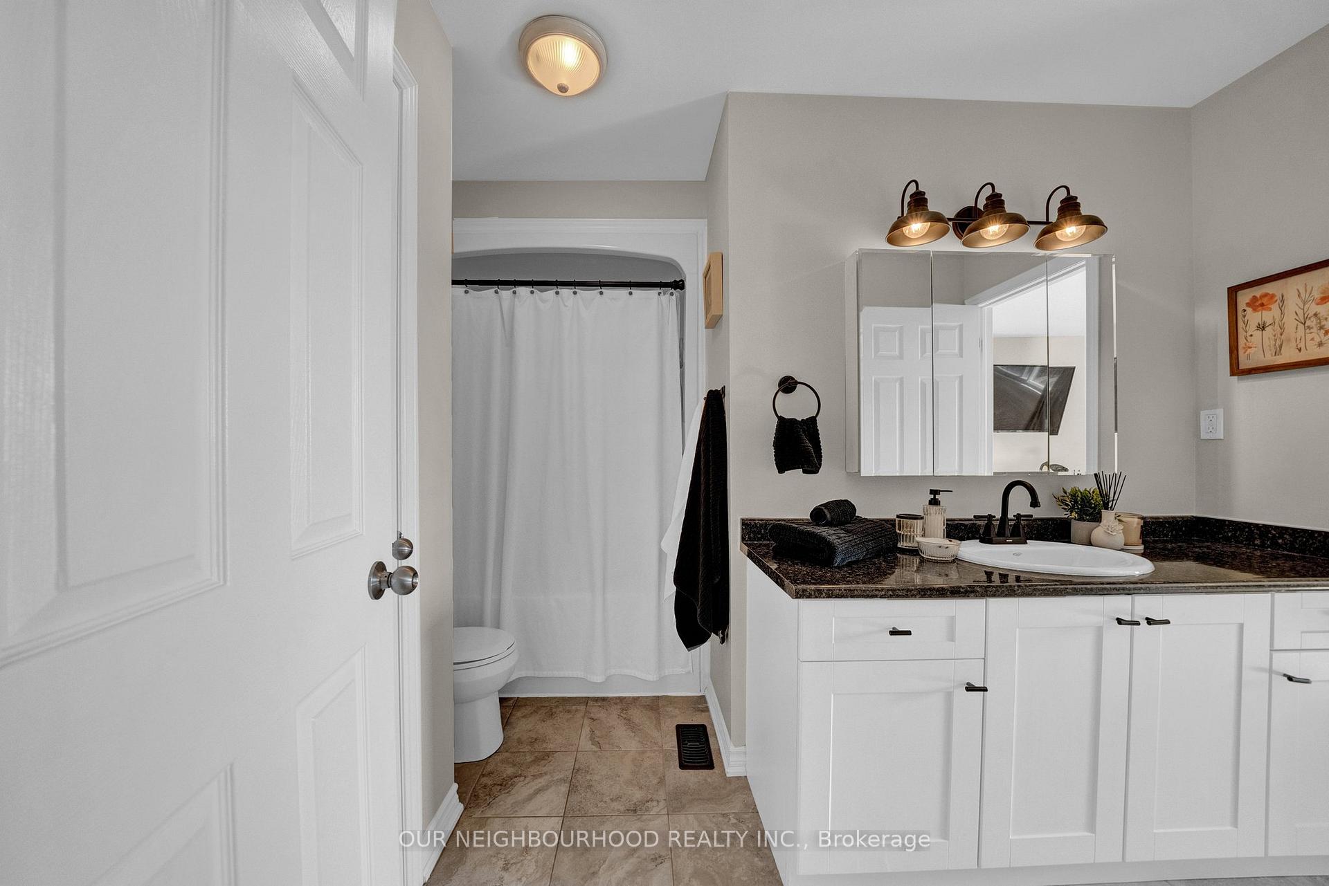 Photo 21 of 42 Markham Trail, Clarington, Bowmanville — HOMEH