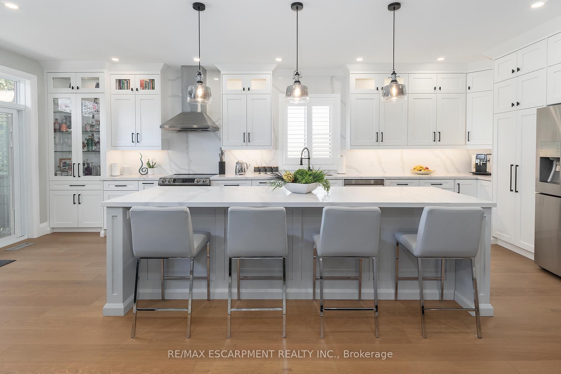 Photo 10 of 152 Moore Crescent, Hamilton, Ancaster — HOMEH