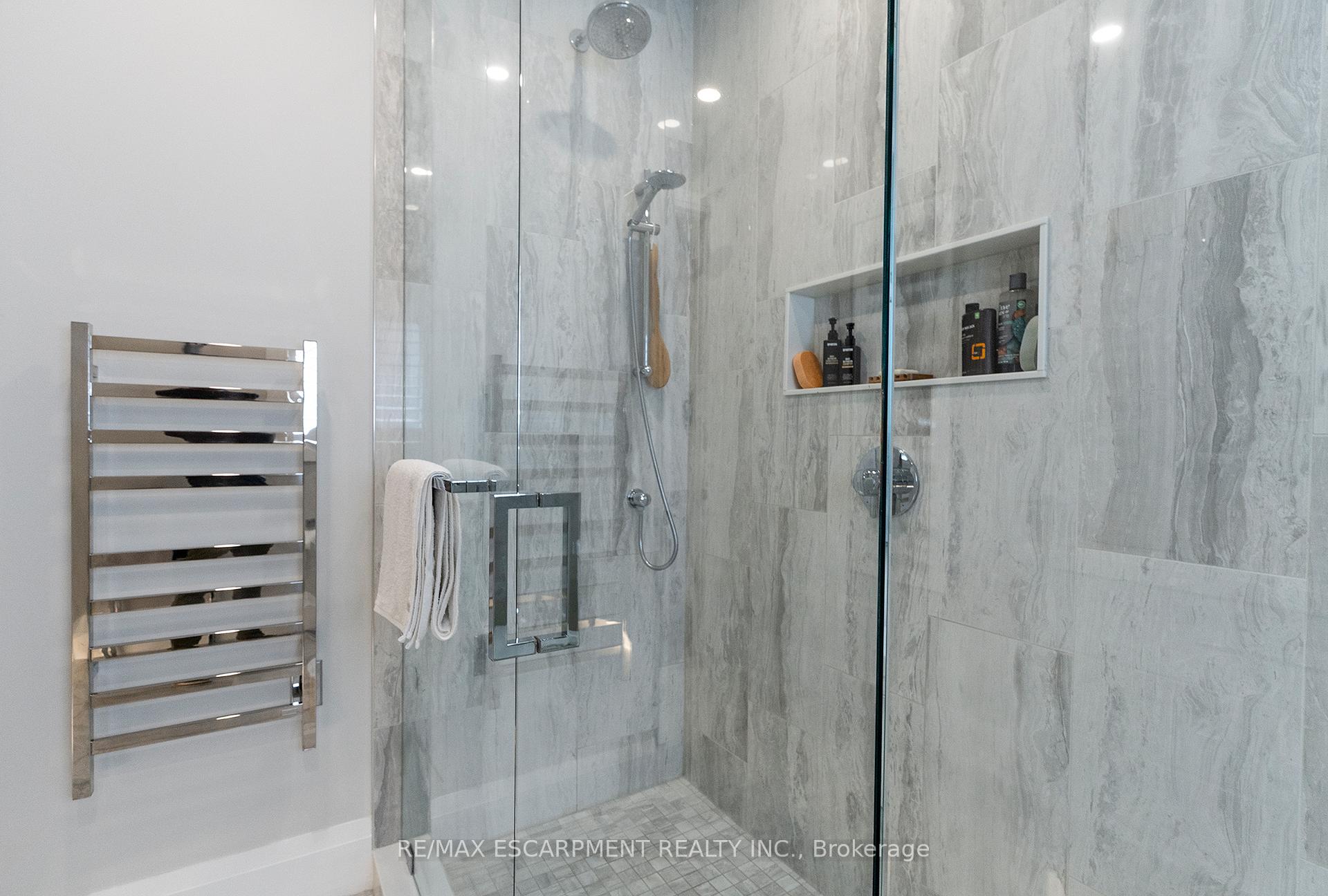 Photo 20 of 152 Moore Crescent, Hamilton, Ancaster — HOMEH