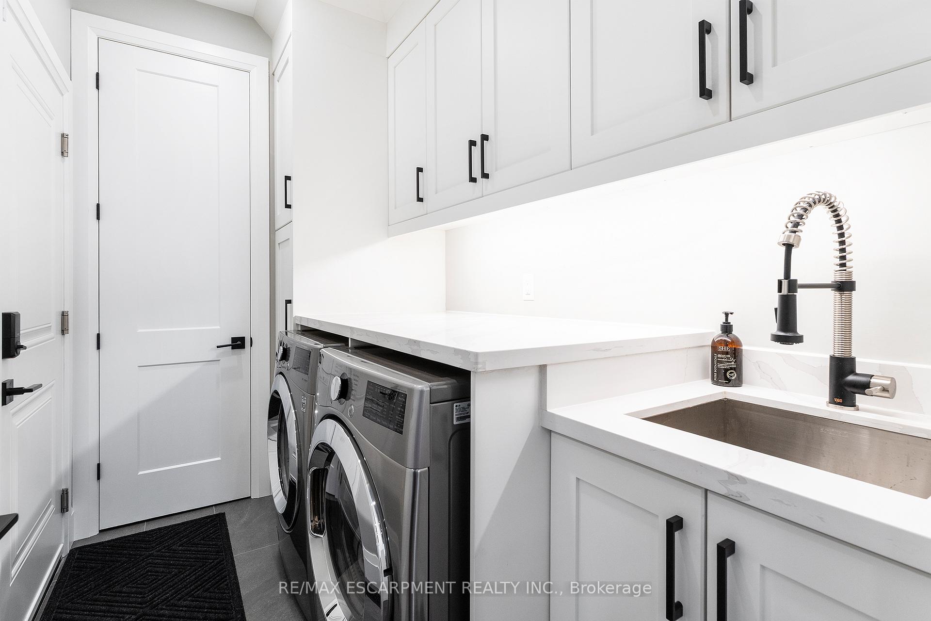 Photo 15 of 152 Moore Crescent, Hamilton, Ancaster — HOMEH
