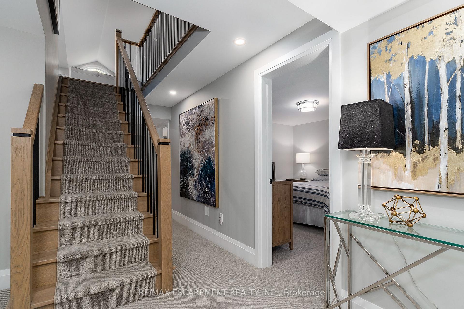 Photo 21 of 152 Moore Crescent, Hamilton, Ancaster — HOMEH
