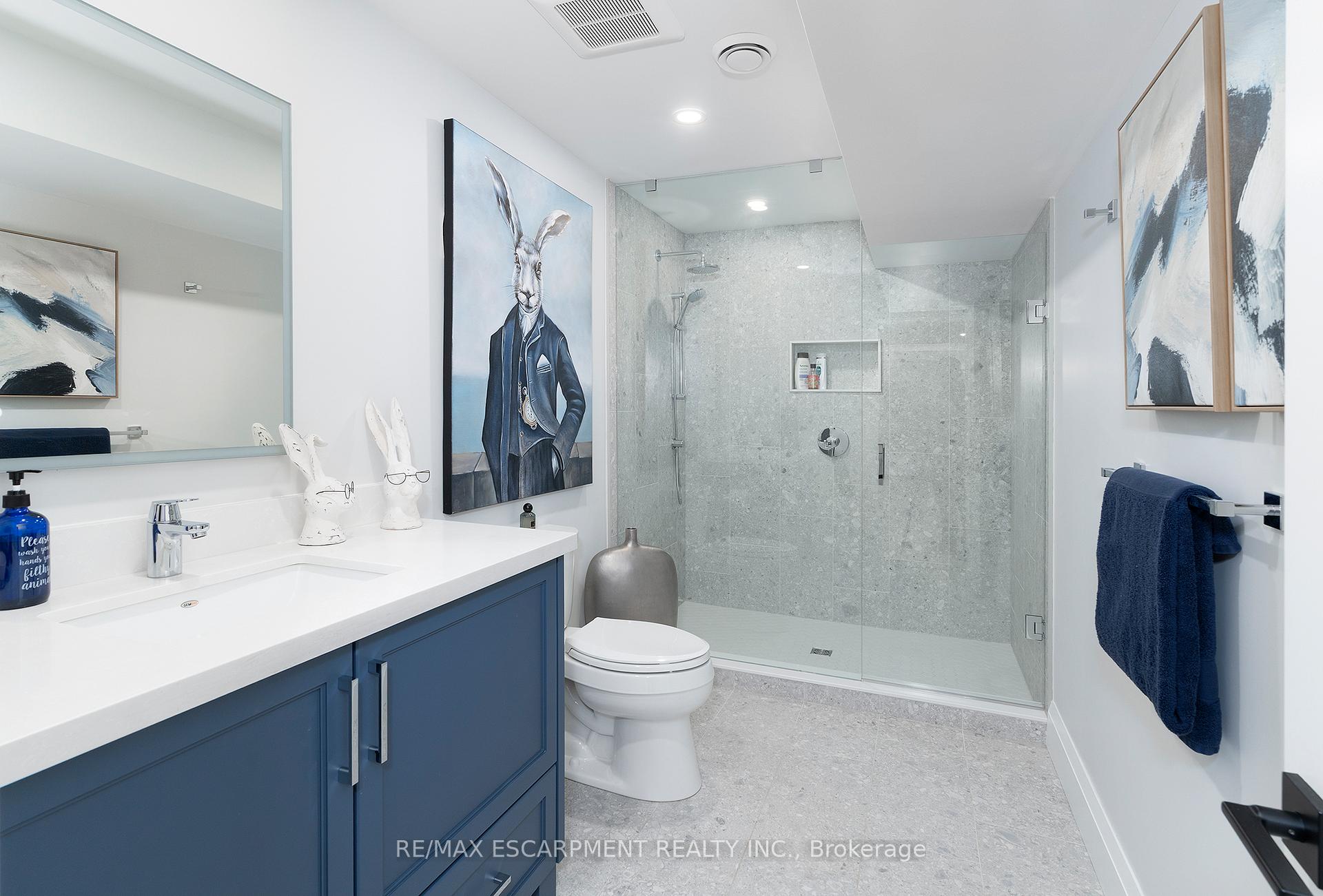 Photo 23 of 152 Moore Crescent, Hamilton, Ancaster — HOMEH