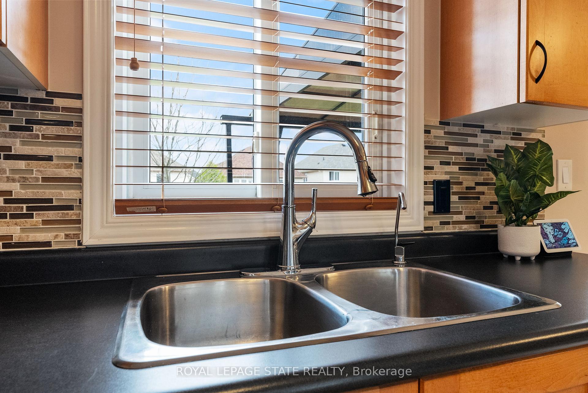 Photo 20 of 126 Cranbrook Street, Kitchener — HOMEH