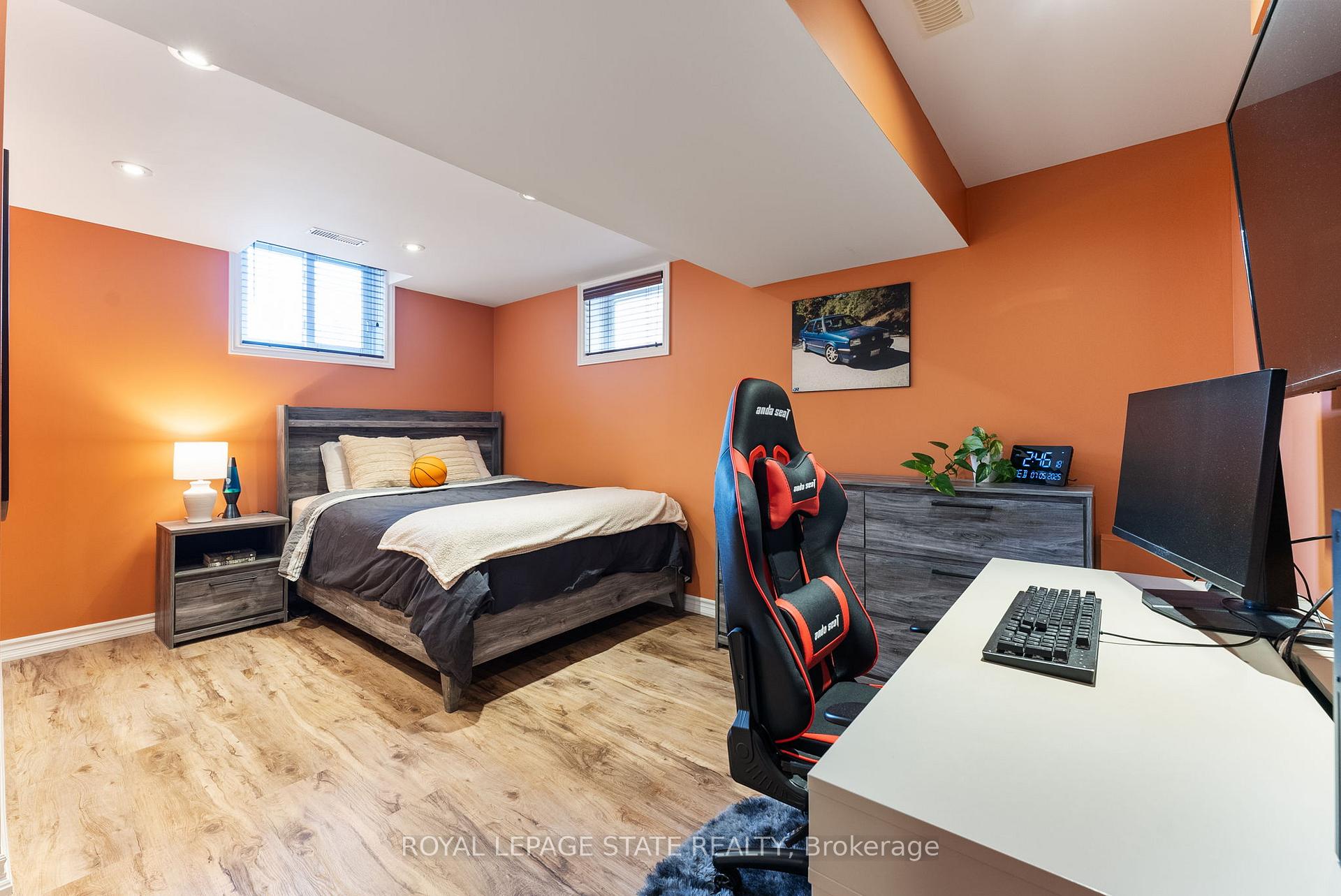 Photo 15 of 126 Cranbrook Street, Kitchener — HOMEH