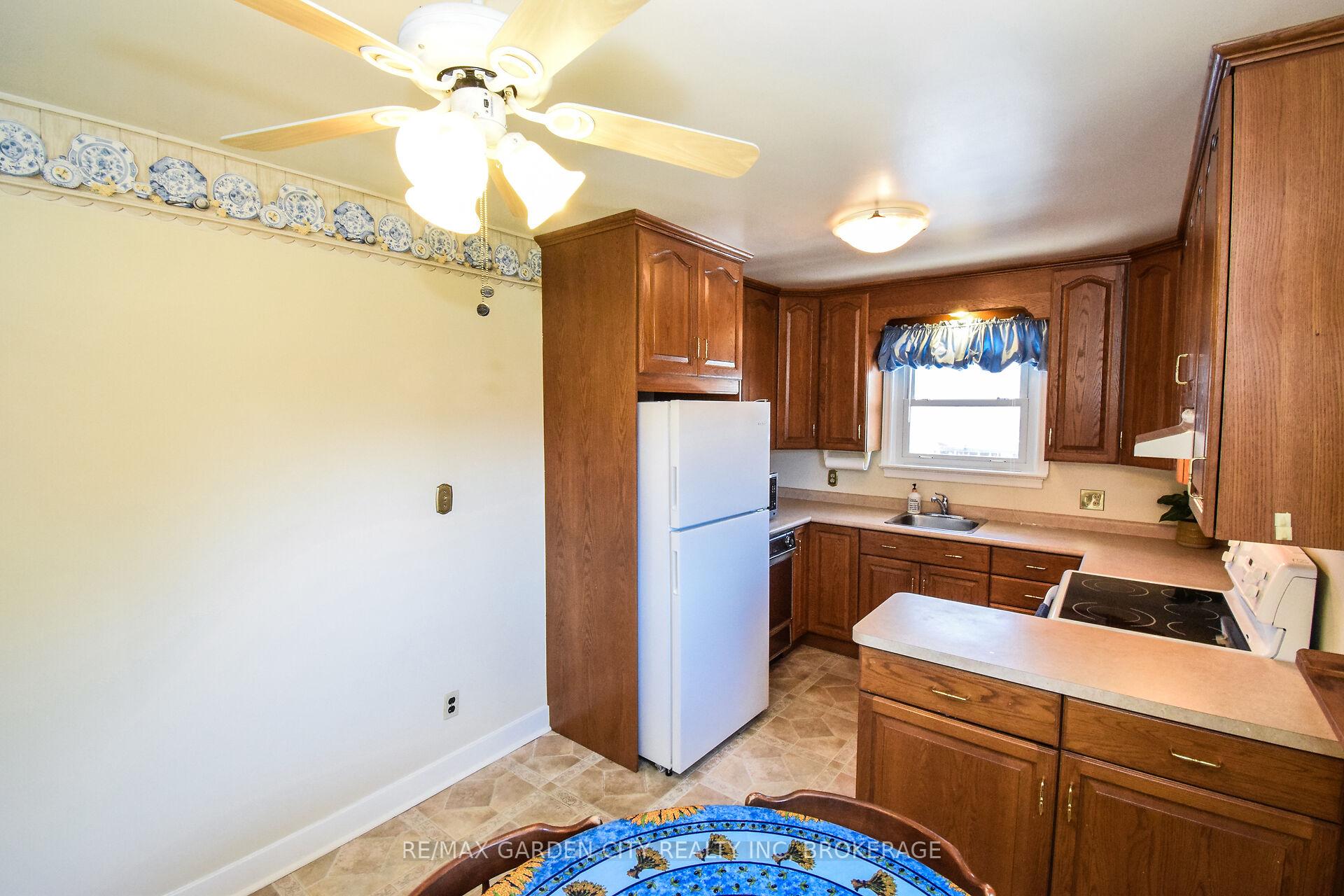 Photo 29 of 18 Ridgeview Avenue, St. Catharines, Carlton/Bunting — HOMEH