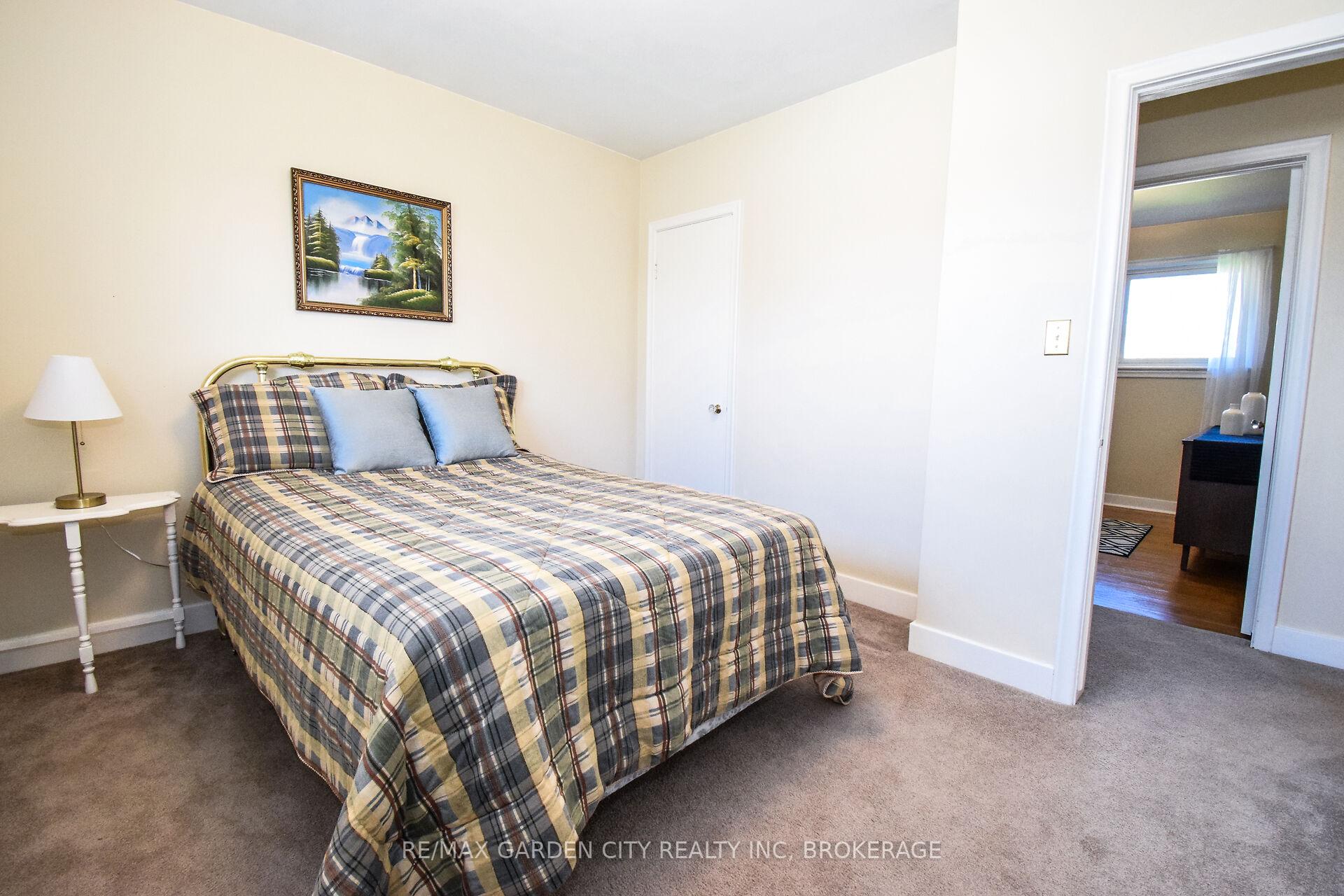Photo 22 of 18 Ridgeview Avenue, St. Catharines, Carlton/Bunting — HOMEH