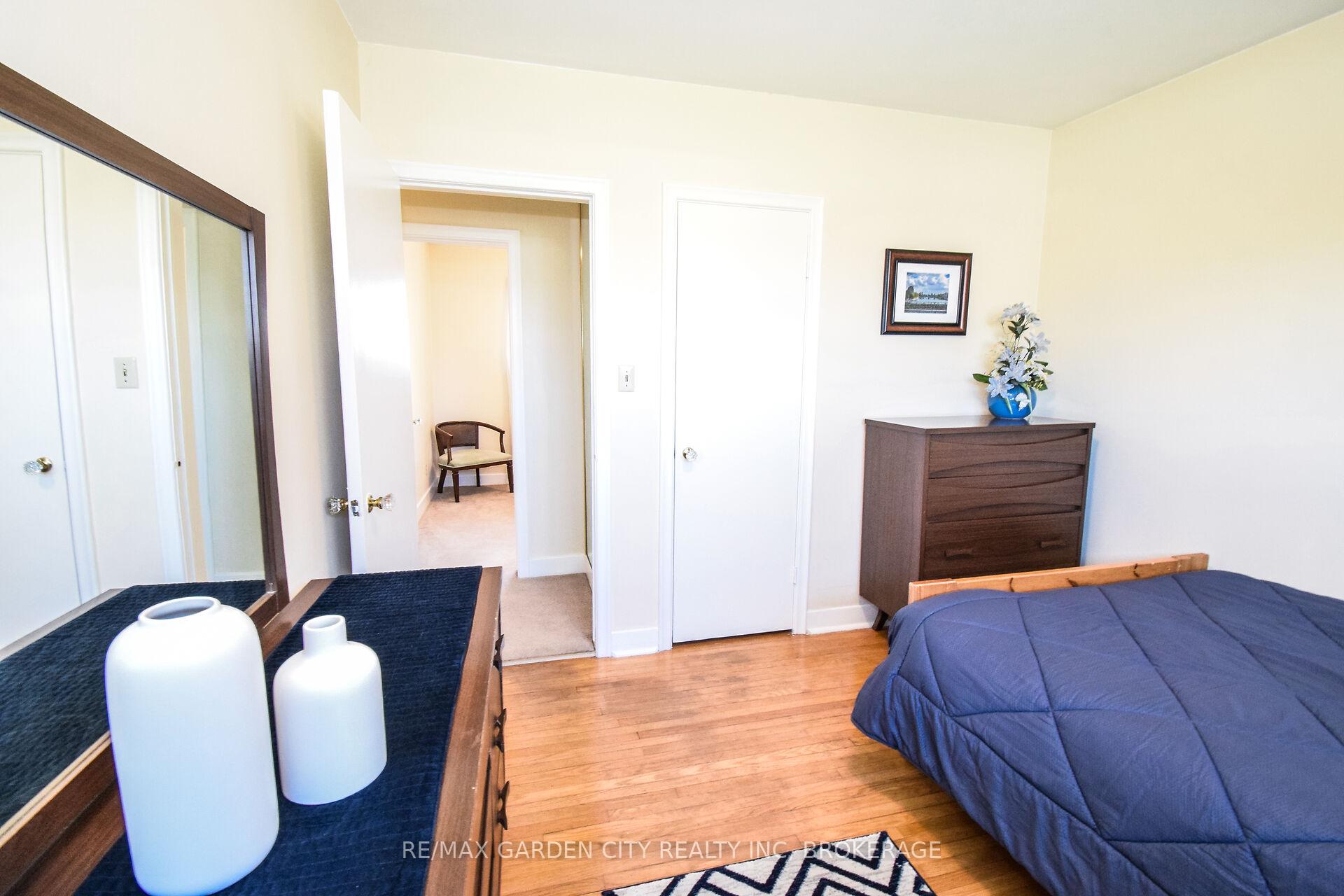 Photo 47 of 18 Ridgeview Avenue, St. Catharines, Carlton/Bunting — HOMEH