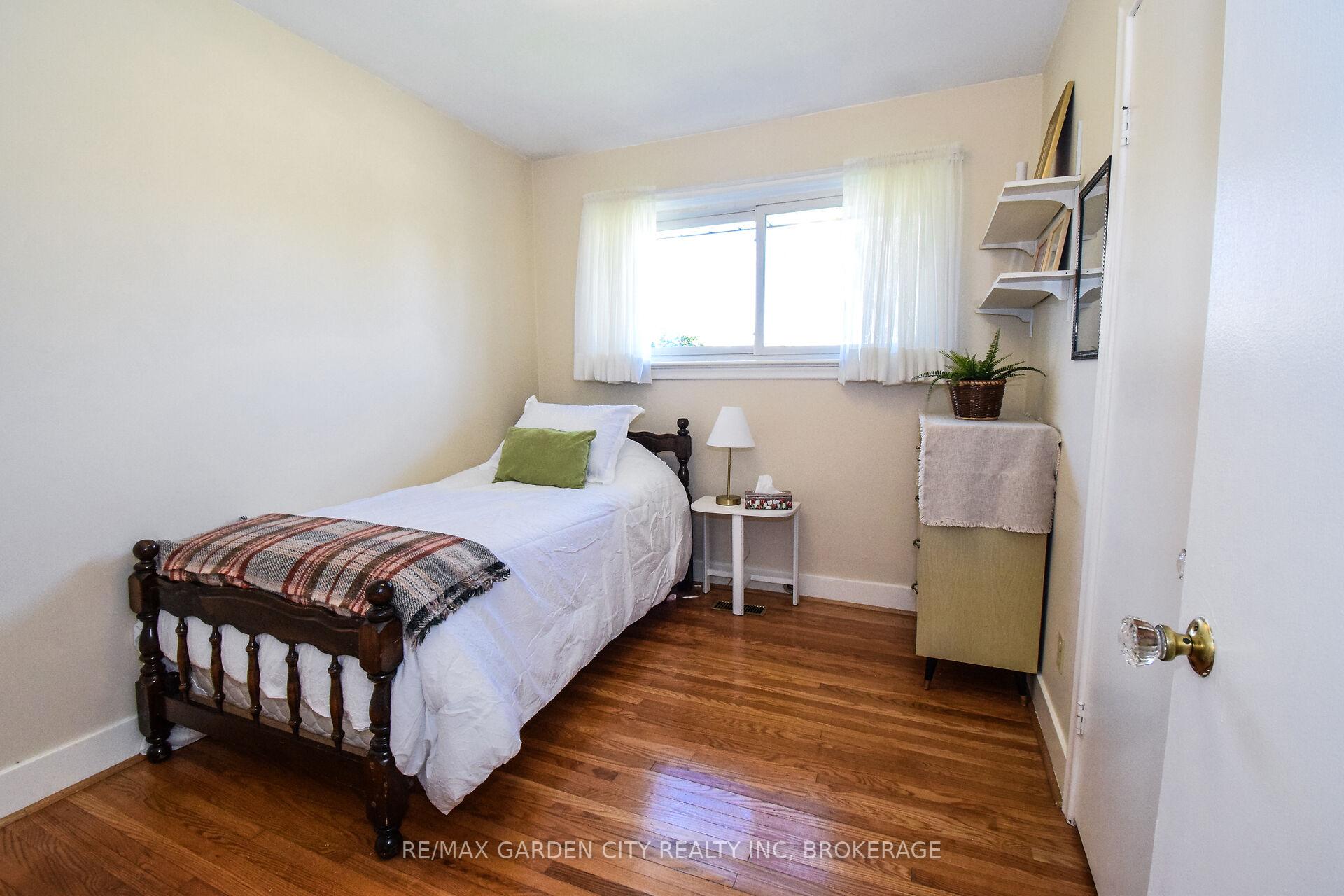 Photo 39 of 18 Ridgeview Avenue, St. Catharines, Carlton/Bunting — HOMEH