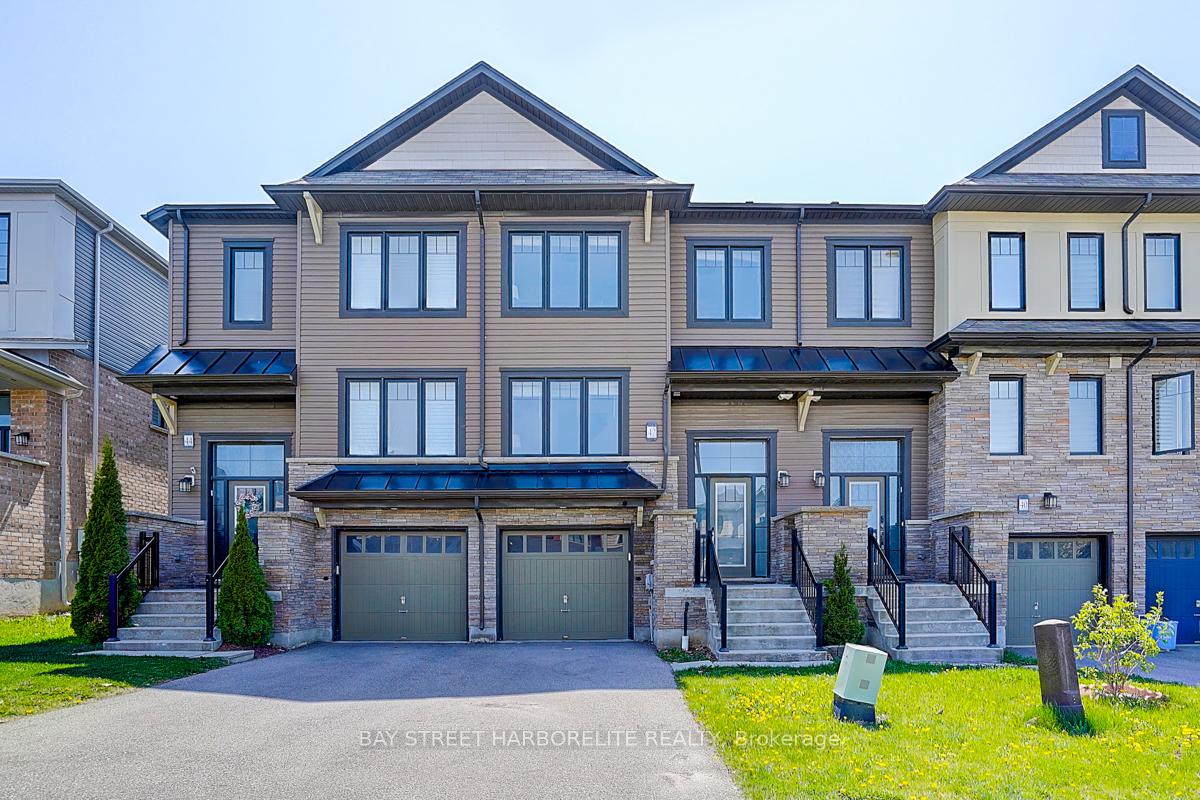 Photo 1 of 42 Crafter Crescent, Hamilton, Stoney Creek Mountain — HOMEH