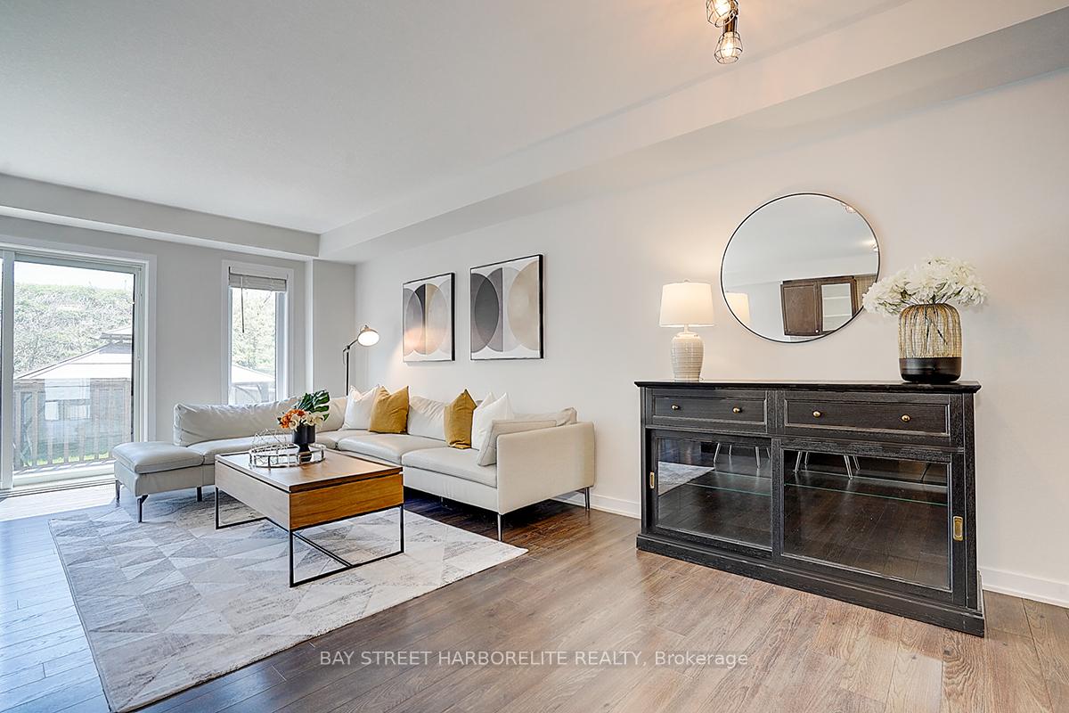 Photo 10 of 42 Crafter Crescent, Hamilton, Stoney Creek Mountain — HOMEH