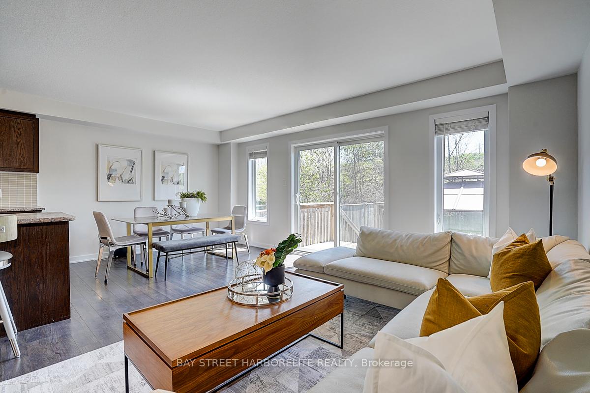 Photo 6 of 42 Crafter Crescent, Hamilton, Stoney Creek Mountain — HOMEH