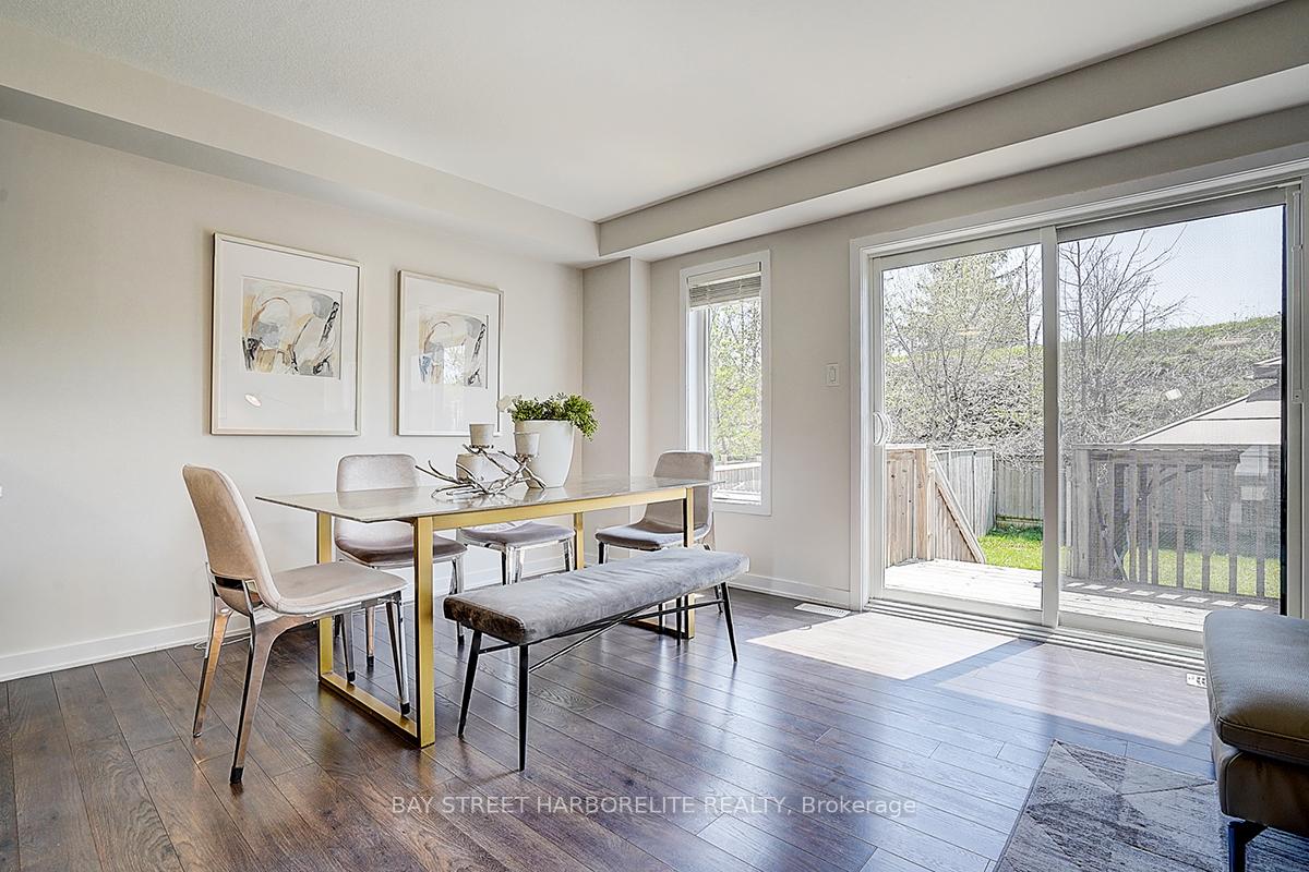 Photo 8 of 42 Crafter Crescent, Hamilton, Stoney Creek Mountain — HOMEH