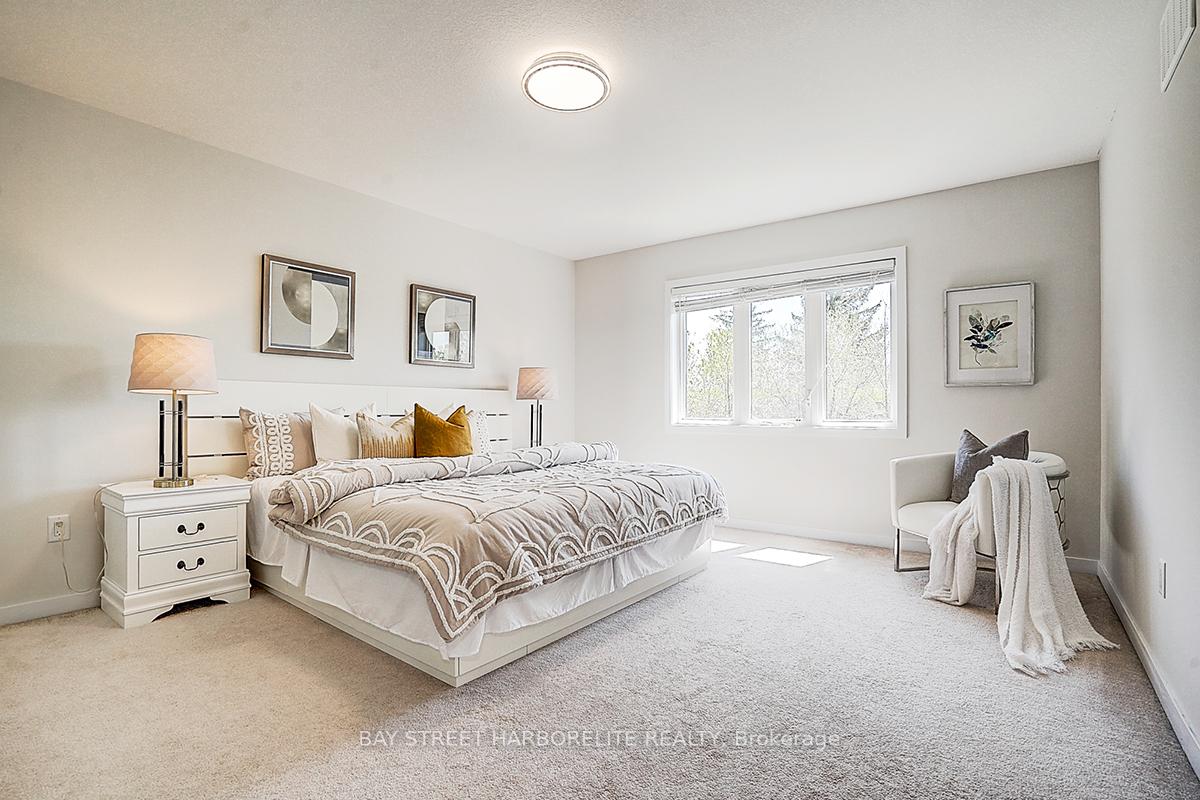 Photo 13 of 42 Crafter Crescent, Hamilton, Stoney Creek Mountain — HOMEH