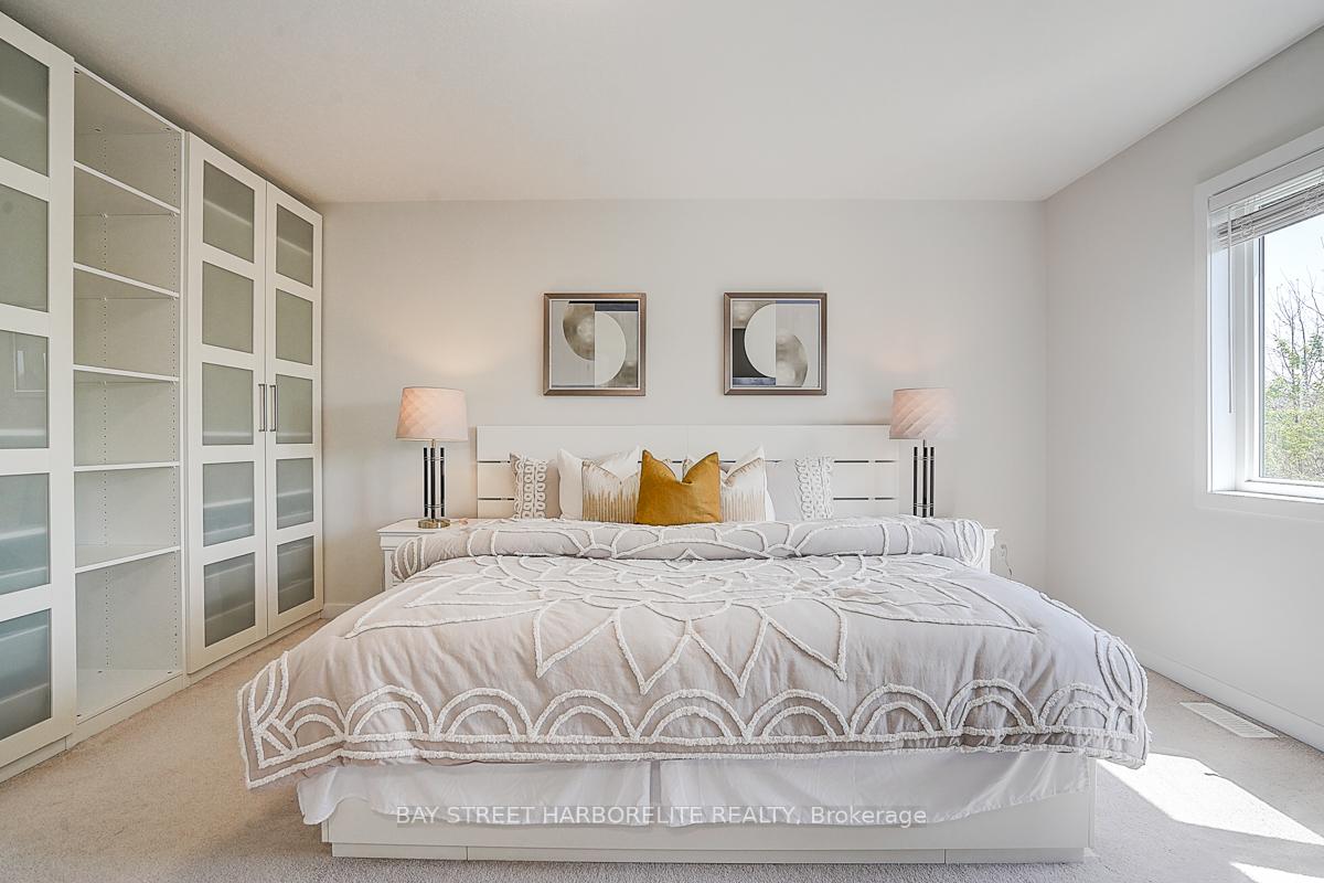 Photo 11 of 42 Crafter Crescent, Hamilton, Stoney Creek Mountain — HOMEH