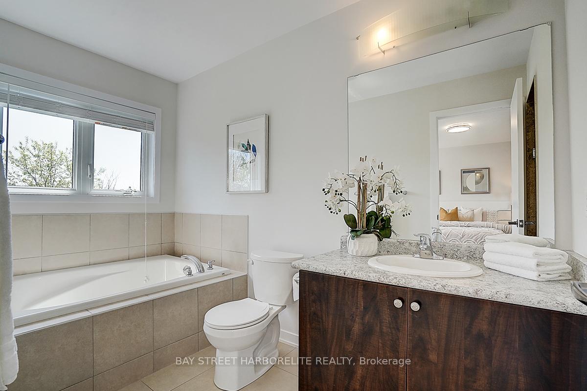 Photo 18 of 42 Crafter Crescent, Hamilton, Stoney Creek Mountain — HOMEH
