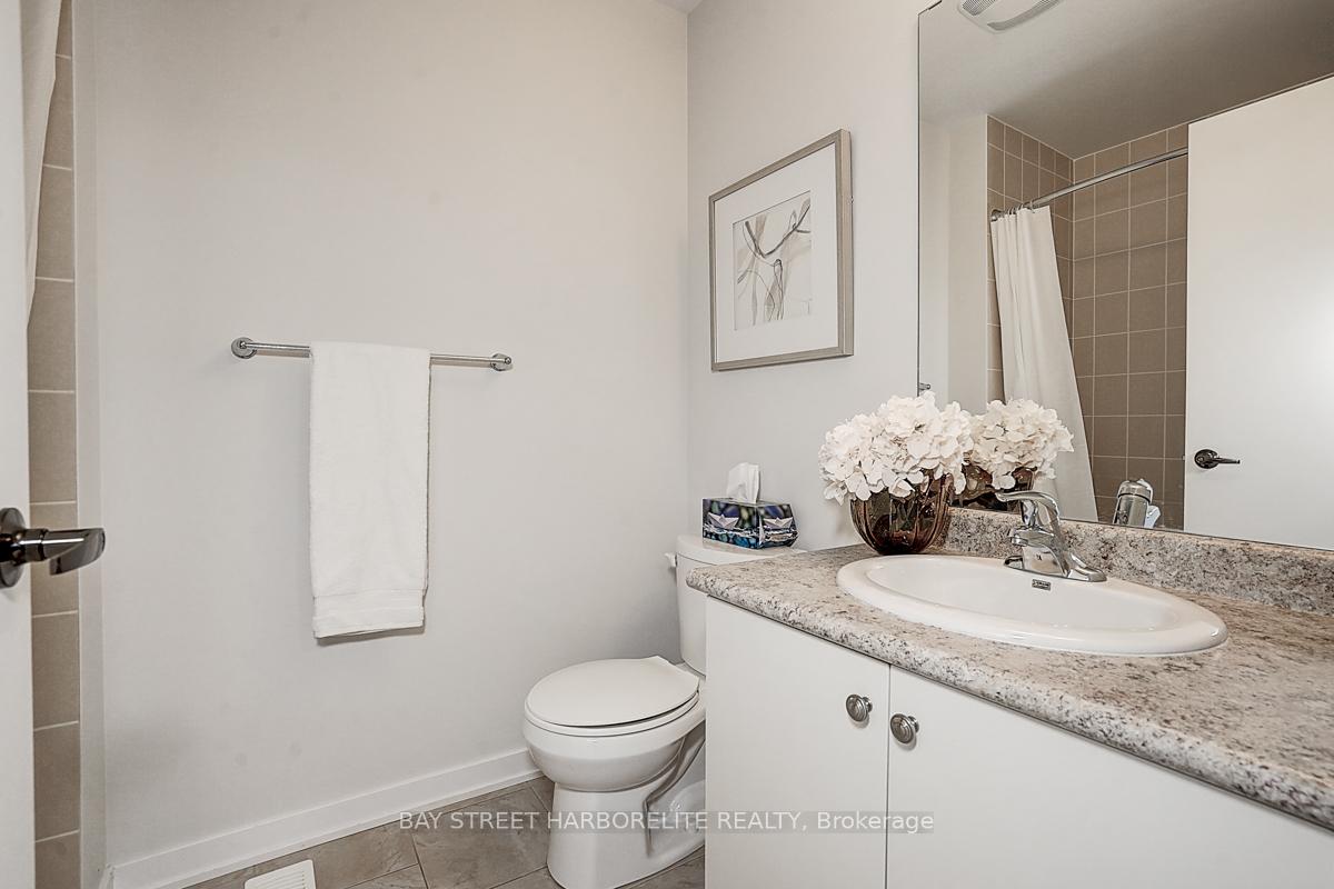 Photo 19 of 42 Crafter Crescent, Hamilton, Stoney Creek Mountain — HOMEH