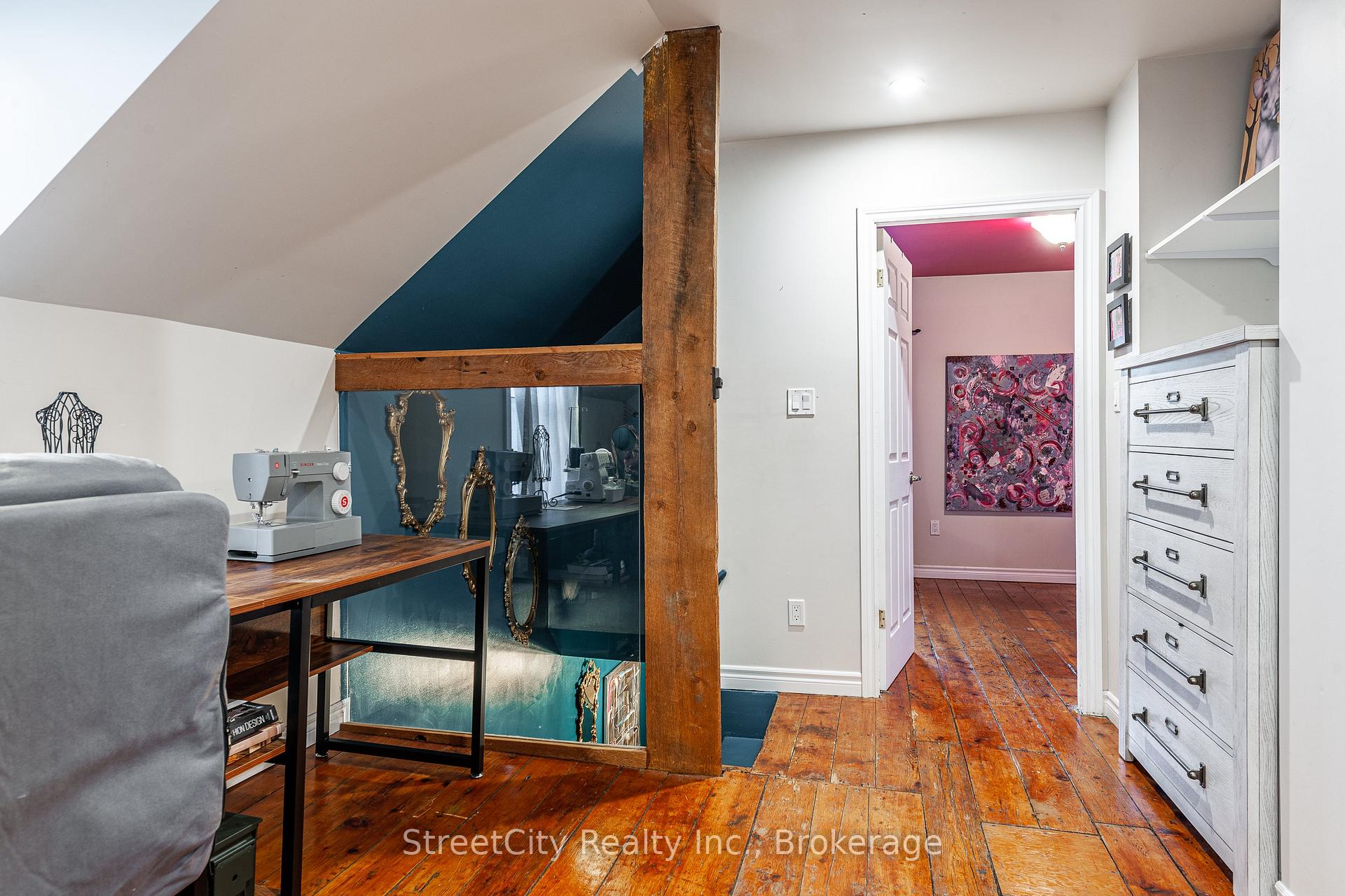 Photo 23 of 211 Albert Street, Stratford — HOMEH