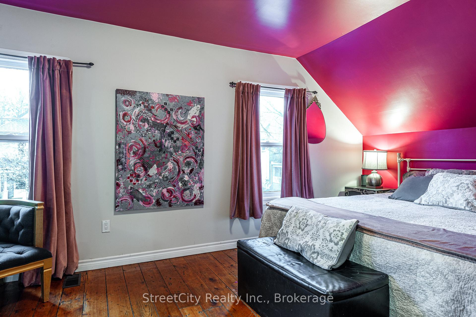 Photo 18 of 211 Albert Street, Stratford — HOMEH