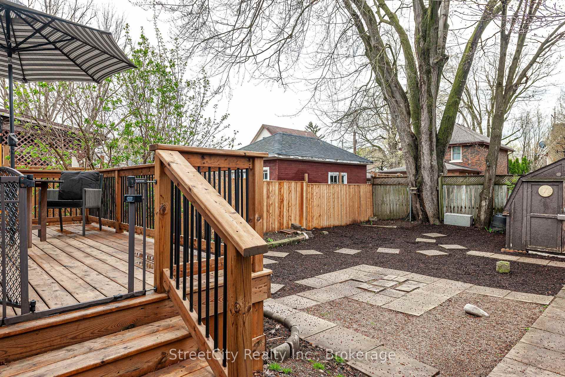 Photo 37 of 211 Albert Street, Stratford — HOMEH