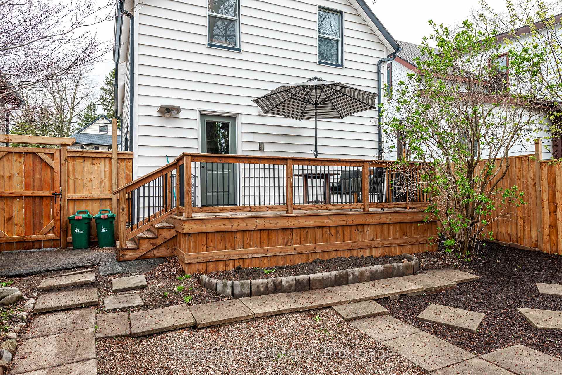 Photo 39 of 211 Albert Street, Stratford — HOMEH