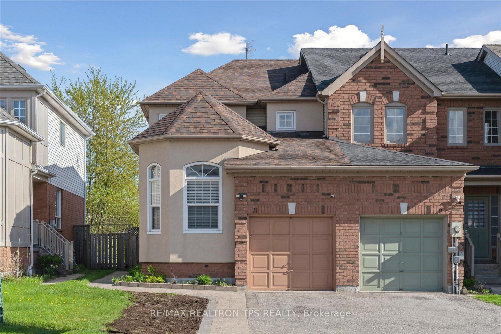 Photo 1 of 11 Jays Drive, Whitby, Williamsburg — HOMEH