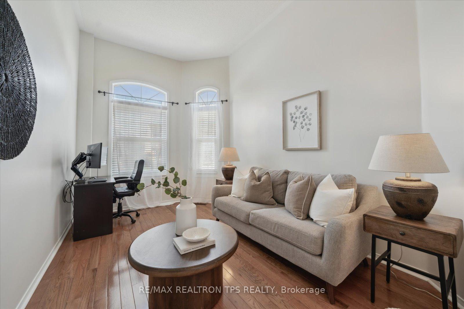 Photo 3 of 11 Jays Drive, Whitby, Williamsburg — HOMEH