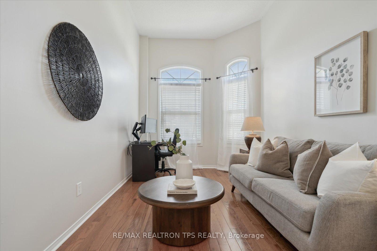 Photo 17 of 11 Jays Drive, Whitby, Williamsburg — HOMEH