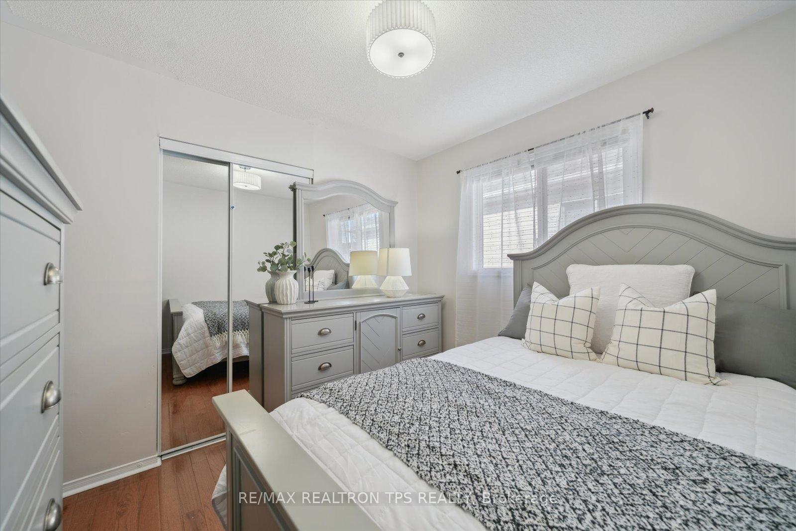 Photo 19 of 11 Jays Drive, Whitby, Williamsburg — HOMEH