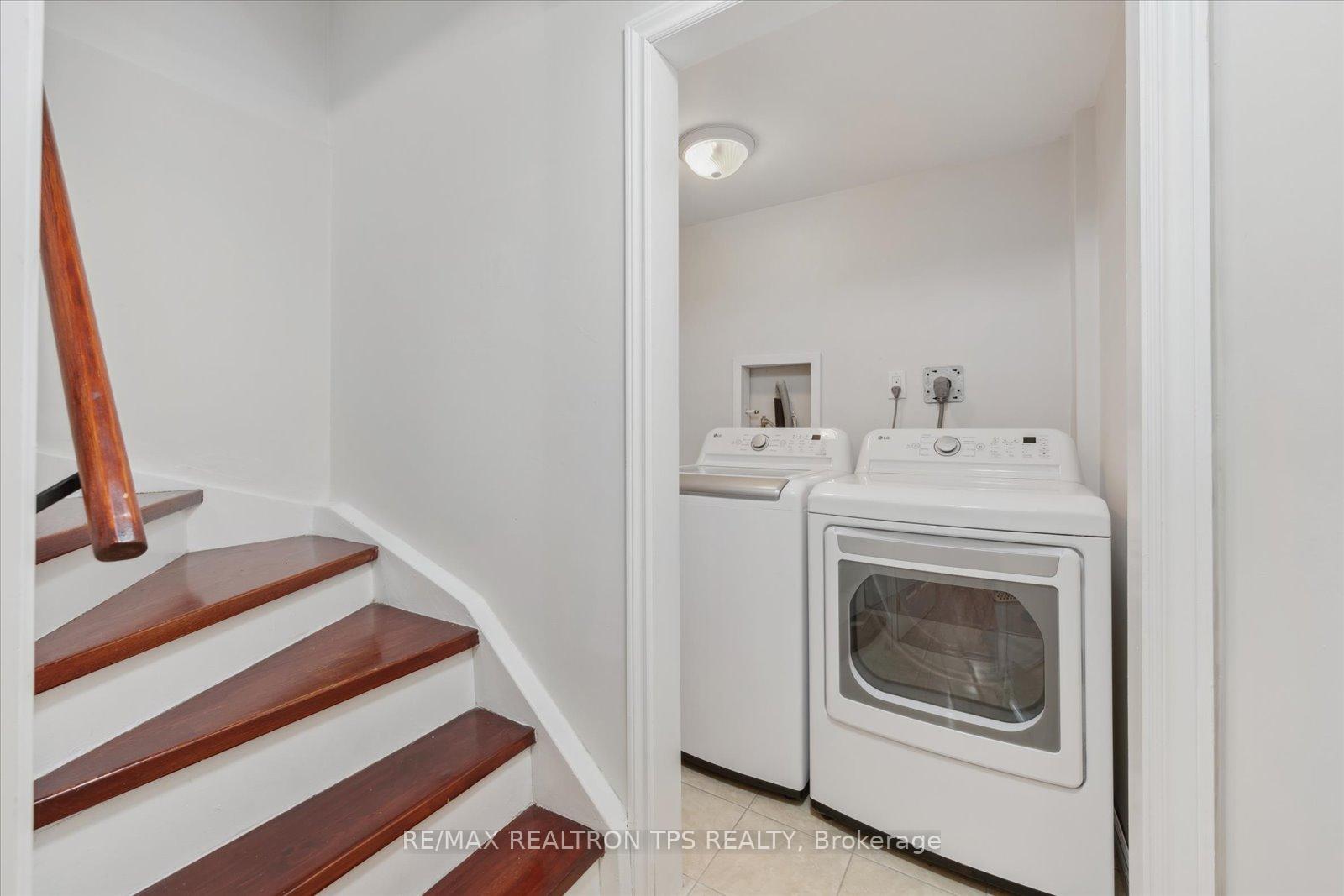 Photo 27 of 11 Jays Drive, Whitby, Williamsburg — HOMEH