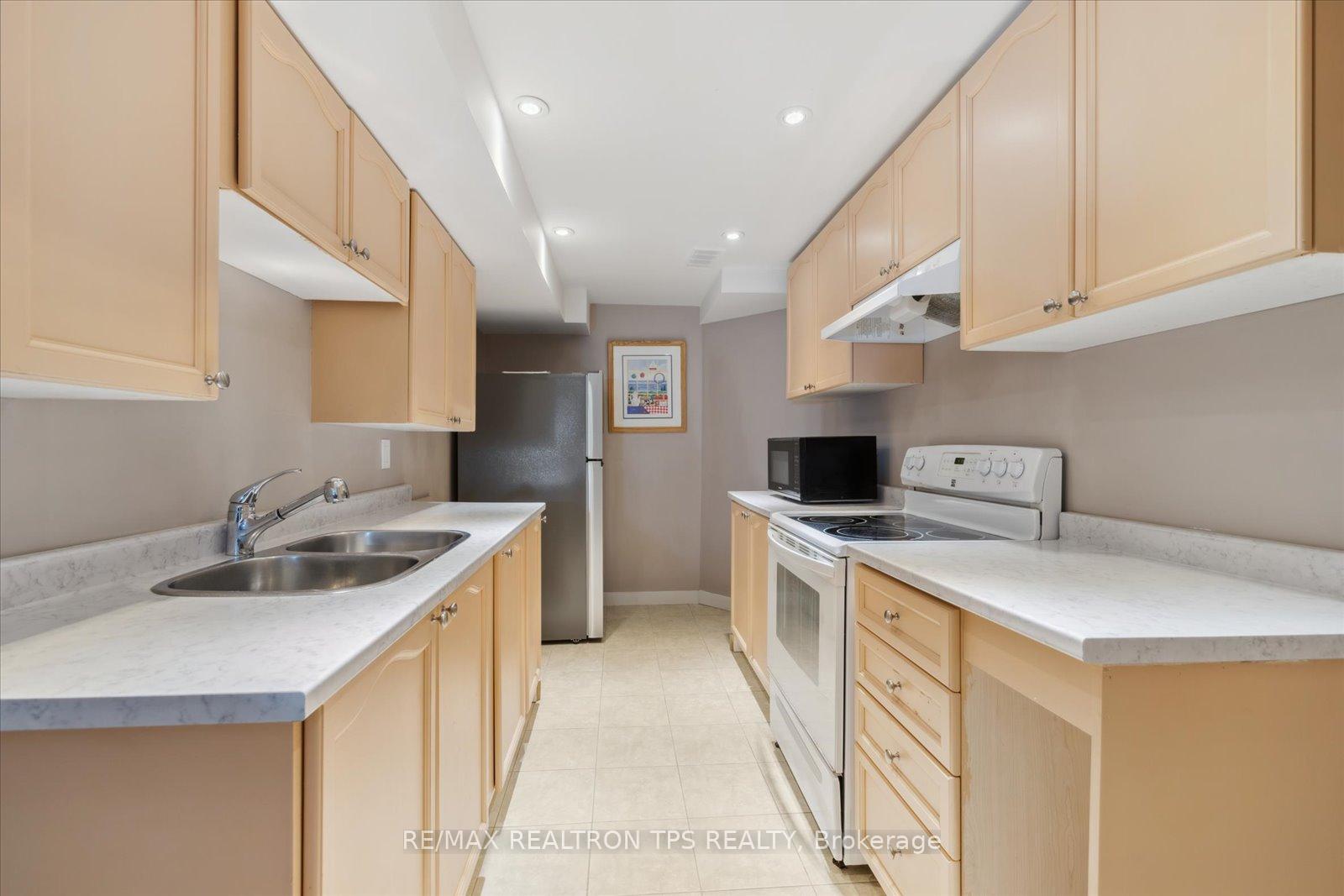 Photo 30 of 11 Jays Drive, Whitby, Williamsburg — HOMEH