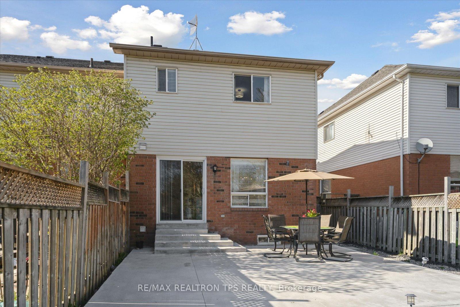 Photo 35 of 11 Jays Drive, Whitby, Williamsburg — HOMEH